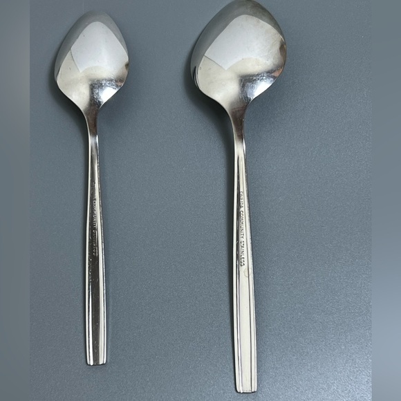 Oneida Community Via Roma Stainless Flatware 4pcs 3 Soup Spoons 1 Teaspoon - Picture 7 of 9